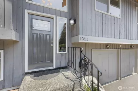 Exterior - 10813 29th Dr SE, Everett, WA 98208 photo 2 of 5