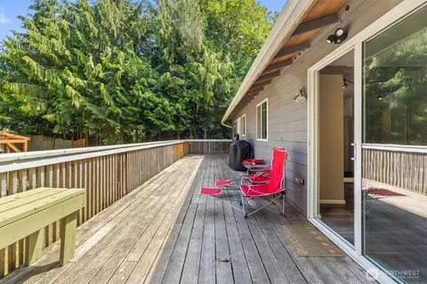 Exterior - 10813 29th Dr SE, Everett, WA 98208 photo 5 of 5
