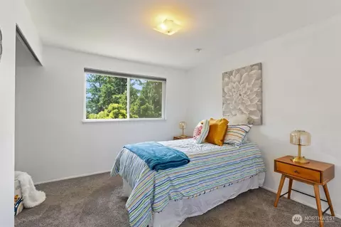 Bedroom - 10813 29th Dr SE, Everett, WA 98208 photo 4 of 5