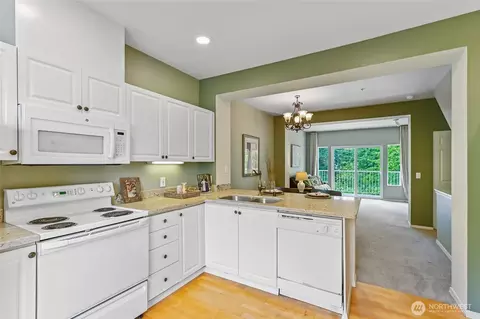 11920 NE 163rd Pl, Bothell, WA 98011 photo 9