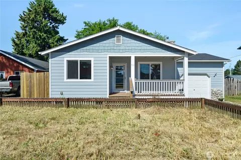 711 S Broadway St, Westport, WA 98595