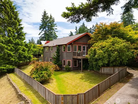 2110 Julia Ave, Bellingham, WA 98225