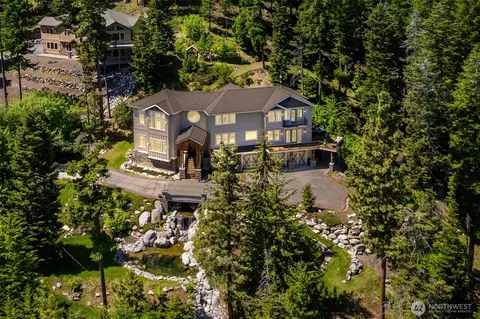 6730 Forest Ridge Dr, Wenatchee, WA 98801