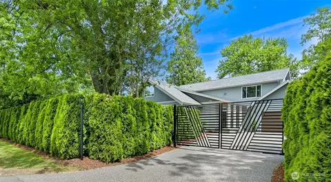 5010 Northwest Dr, Bellingham, WA 98226