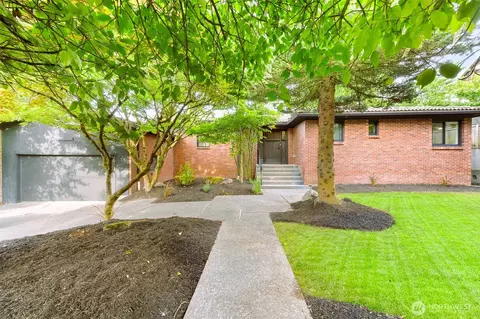 14512 38th Ave NE, Lake Forest Park, WA 98155