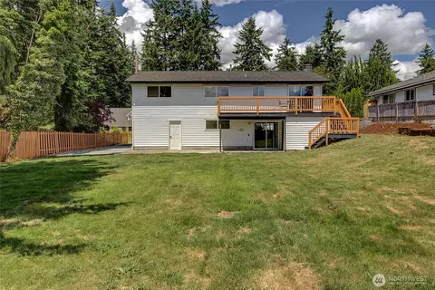 Exterior - 320 178th Pl SW, Bothell, WA 98012 photo 4 of 4