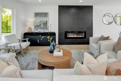 Living - 320 178th Pl SW, Bothell, WA 98012 photo 1 of 4