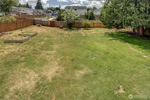 Exterior - 320 178th Pl SW, Bothell, WA 98012 photo 3 of 4