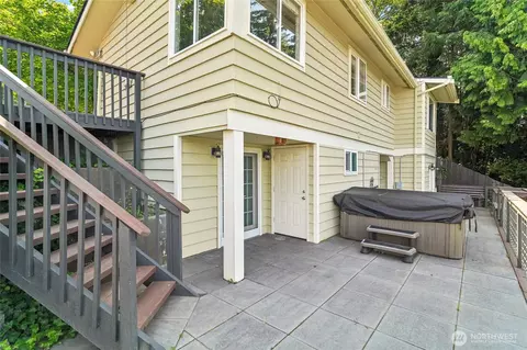5467 16th Ave SW, Seattle, WA 98106