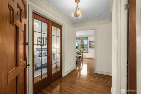 405 Prospect St #201, Seattle, WA 98109