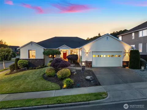 1951 Lighthouse Ln NE, Tacoma, WA 98422