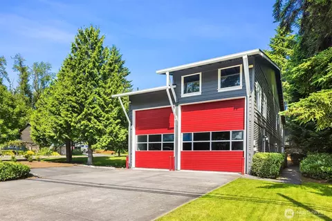 8411 NE 141st St, Kirkland, WA 98034