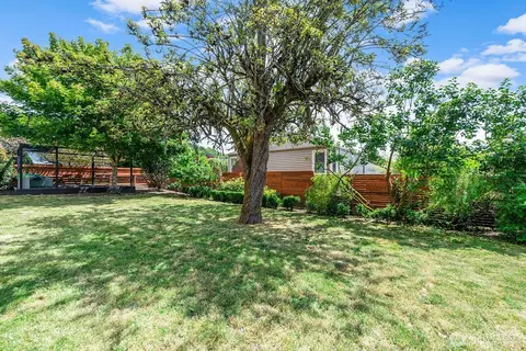 58 Nn 17th Ave S, Seattle, WA 98108