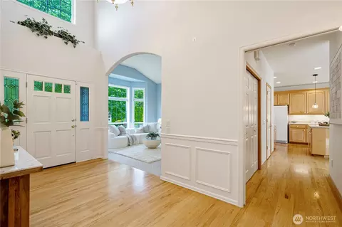 Entry Way - 1912 243rd Pl SE, Bothell, WA 98021 photo 2 of 3