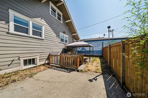 Exterior - 1306 Main St, Sumner, WA 98390 photo 3 of 6