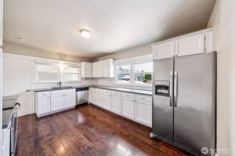 Kitchen - 1306 Main St, Sumner, WA 98390 photo 1 of 3