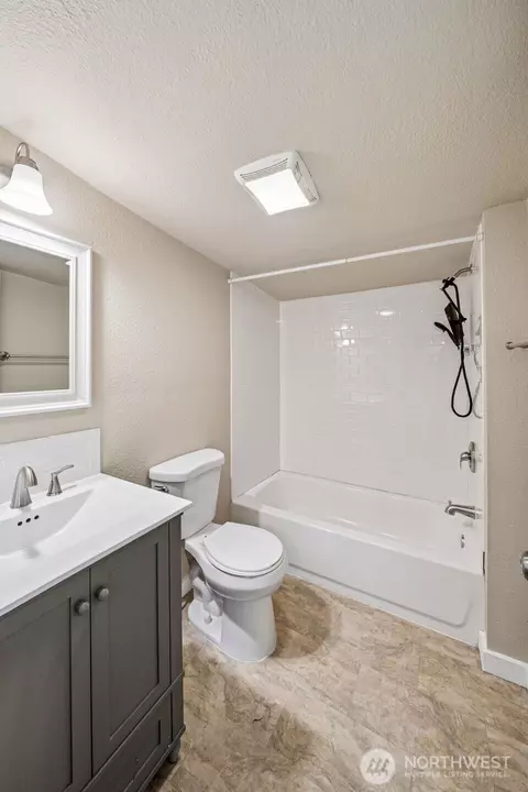 Bath - 1306 Main St, Sumner, WA 98390 photo 2 of 2