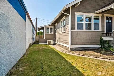 Exterior - 1306 Main St, Sumner, WA 98390 photo 6 of 6