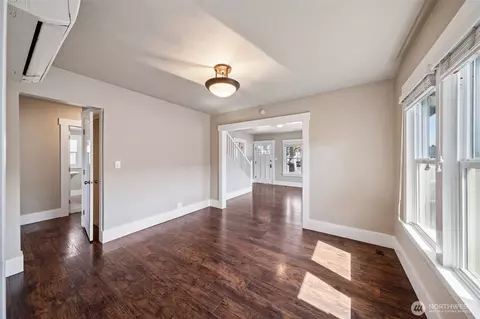 Living - 1306 Main St, Sumner, WA 98390 photo 3 of 4