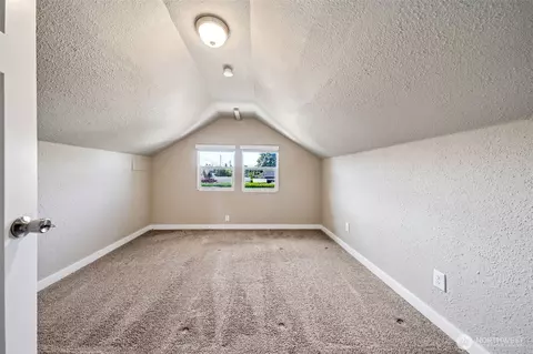 Bedroom - 1306 Main St, Sumner, WA 98390 photo 4 of 4