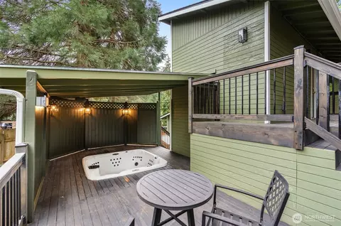 Exterior - 107 219th Pl SE, Bothell, WA 98021 photo 9 of 12