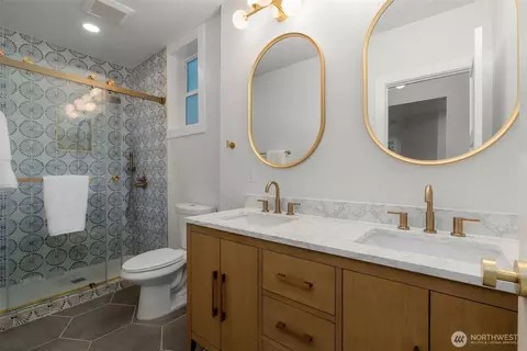 Bath - 107 219th Pl SE, Bothell, WA 98021 photo 4 of 4