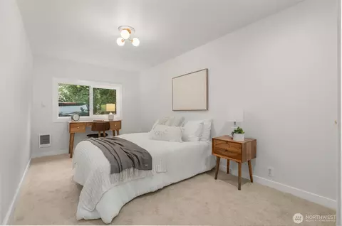Bedroom - 107 219th Pl SE, Bothell, WA 98021 photo 4 of 4