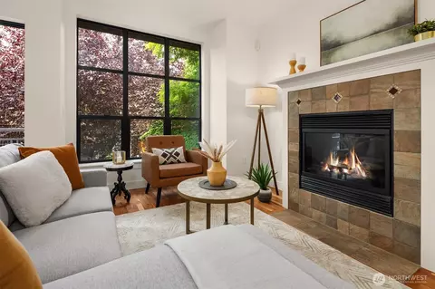 3648 Dayton Ave N #B, Seattle, WA 98103