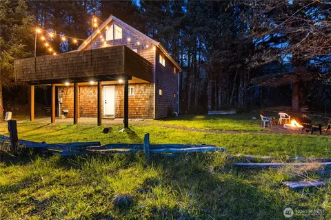 27 Chabot Rd, Copalis Beach, WA 98535