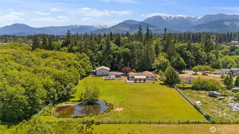 407 N Lees Creek Rd, Port Angeles, WA 98362