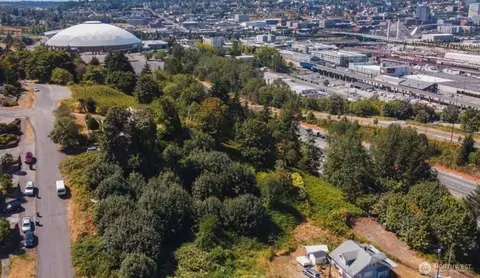 1111 E 29th St, Tacoma, WA 98404