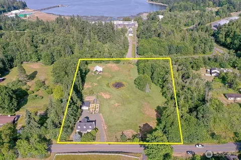 7021 Beach Dr E, Port Orchard, WA 98366