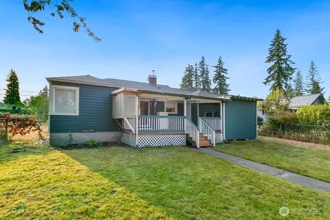 Exterior - 6113 Rockefeller Ave, Everett, WA 98203 photo 7 of 8