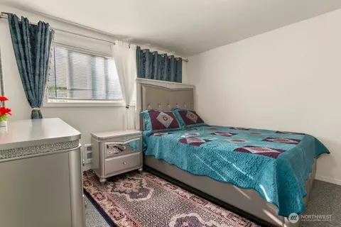 Bedroom - 6113 Rockefeller Ave, Everett, WA 98203 photo 5 of 7