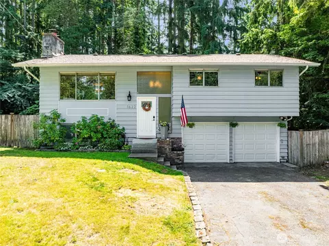 1622 196th Pl SW, Lynnwood, WA 98036