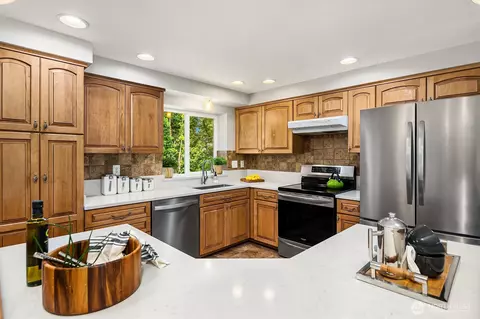 Kitchen - 409 169th St SE, Bothell, WA 98012 photo 5 of 5