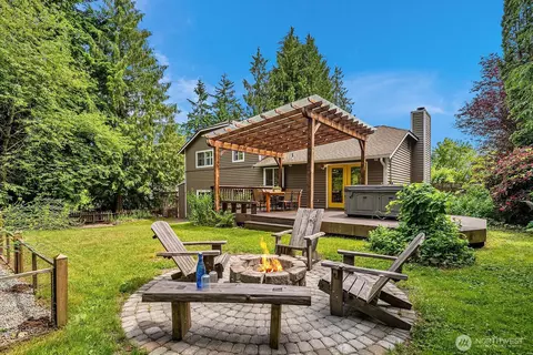 Exterior - 409 169th St SE, Bothell, WA 98012 photo 7 of 11