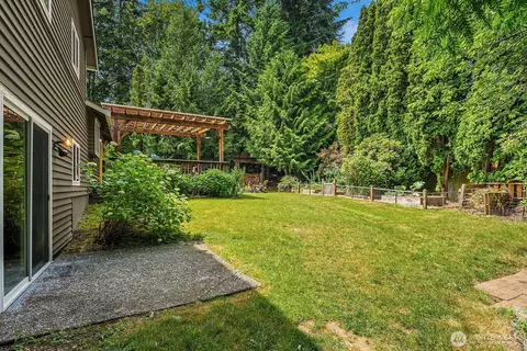 Exterior - 409 169th St SE, Bothell, WA 98012 photo 9 of 11