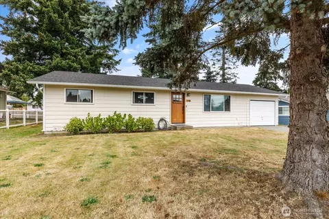 2118 33rd St, Anacortes, WA 98221