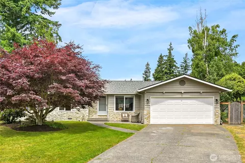 3027 Crest Ct, Bellingham, WA 98226