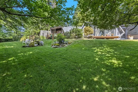 4925 Goodpiper Ln, Freeland, WA 98249