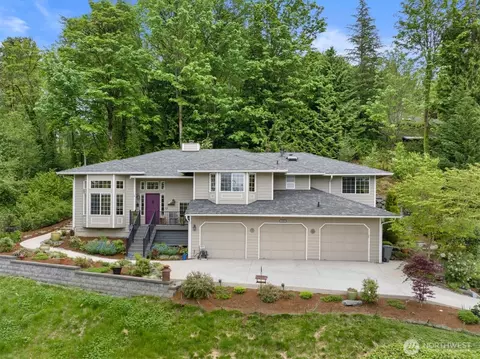 7123 NE 165th St, Kenmore, WA 98028