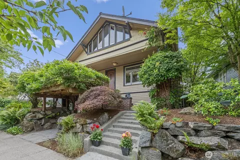 4628 Sunnyside Ave N, Seattle, WA 98103