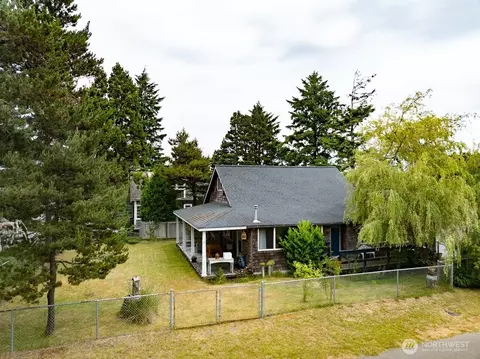 218 SW 15th St, Long Beach, WA 98631