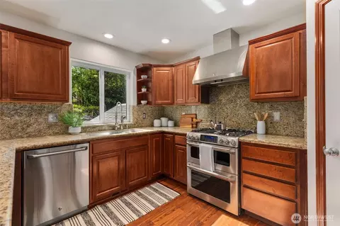 Kitchen - 5720 8th Dr W, Everett, WA 98203 photo 2 of 5