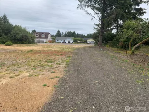 422 Orion Ave SW, Ocean Shores, WA 98569