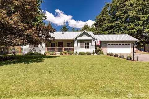 1043 NE Pennington Loop, Coupeville, WA 98239