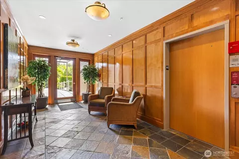 31 Pine St #102, Edmonds, WA 98020 photo 3