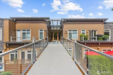 31 Pine St #102, Edmonds, WA 98020 photo 2