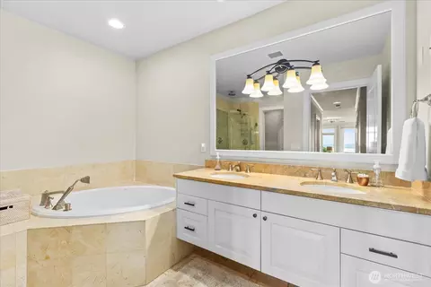 31 Pine St #102, Edmonds, WA 98020 photo 24